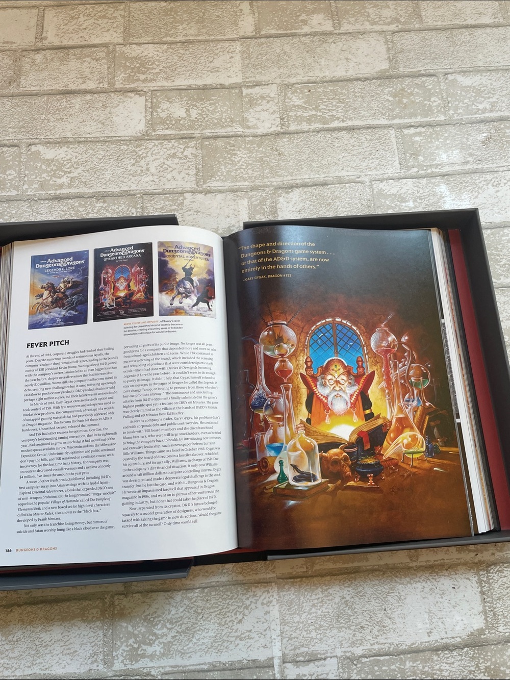 Dungeons and dragons art and arcana book - Picture 4 of 5